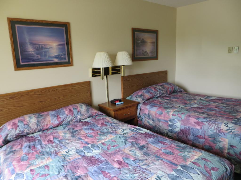 Cobblestone Inn & Suites - Merrill Room photo