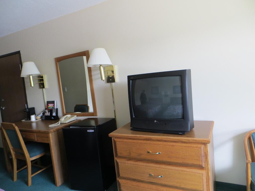 Cobblestone Inn & Suites - Merrill Room photo